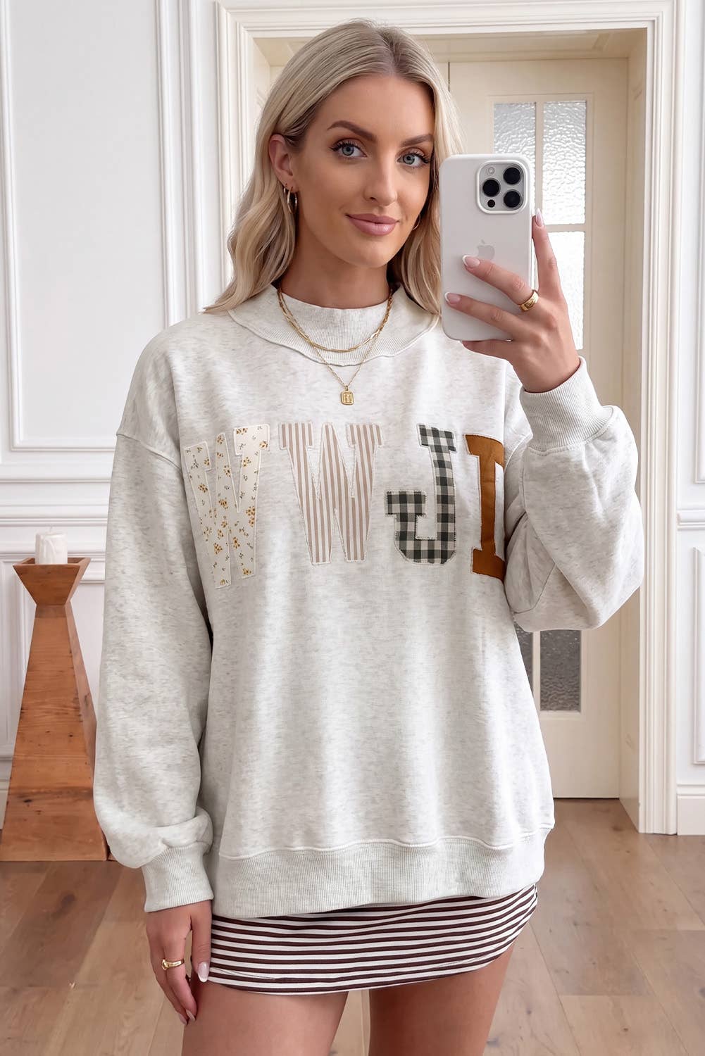 66 Plus Size WWJD Embroidered Mock Neck Sweatshirt (S-4X): Gray / M